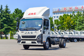 全柴152马力还有气囊座椅！领跑S6速报 城配运输又一舒适好选择