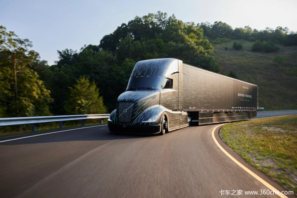 车挂总重仅12吨 货运效率提升134% 沃尔沃未来卡车长啥样？看这个！