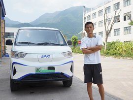 90后小伙回乡创业 选择江淮轻卡旗下江淮1van蓝猫做搭档