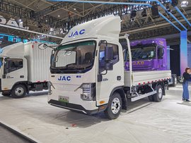 2023武汉车展：涵盖传统燃油和新能源 江汽集团一展雄厚“家底”