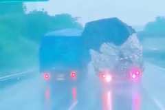 �ж��������㵹���Ա߻�����סһ·ͬ��