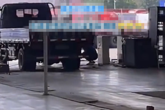 �������β�����ȱ��ף����Ա��������