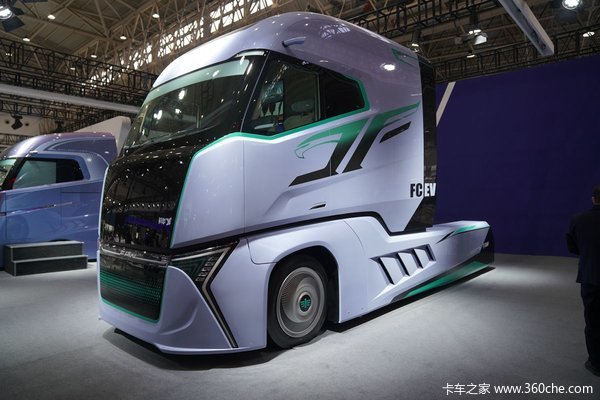 2023武汉车展：3款氢燃料重卡盘点 解放燃电前瞻车亮相！攻克动力续航