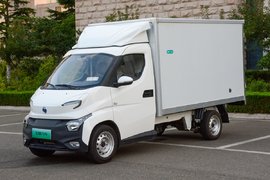 比轻卡灵活还能装货 能跑240km的飞碟EQ2不来看看?