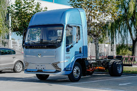 第三代纯电轻卡到底长啥样？中置电池 高顶驾驶室的蓝擎给了答案