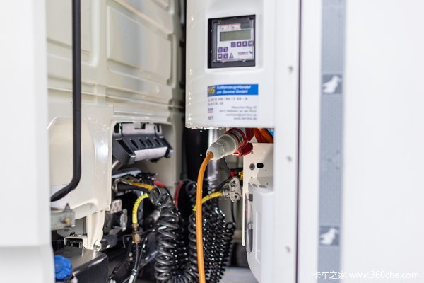 持续打冷4.5小时！ 纯“电冻”冷藏挂靠的是什么？功夫全在车桥