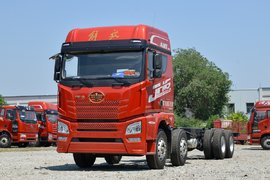 跑绿通想更舒适?看看这款解放JH6 8x4载货车 大马力平地板全都有