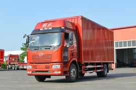 6米8载货车盘点 全是6缸机 高顶双卧 这4款该怎么选？