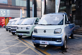 驾驶室里能蹦迪？舒适大空间+高品质服务 祥菱Q好看还实用