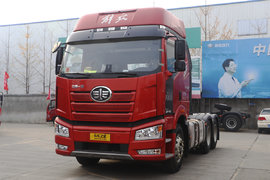 各品牌6x4牵引车盘点 马力在460左右 这4款车型该怎么选?