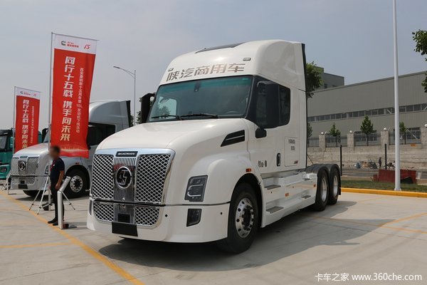 6x4长头牵引车能选吗？盘点4款长头牵引车 最高560马力配AMT