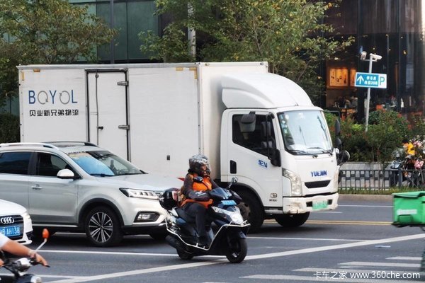 今日开始！西安绕城高速以内禁止中重型货车通行