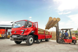 飞碟W7 安全效能卡车 您的理性之选！！！