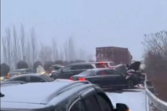 ͻ�����������ɽ����40��������ײ