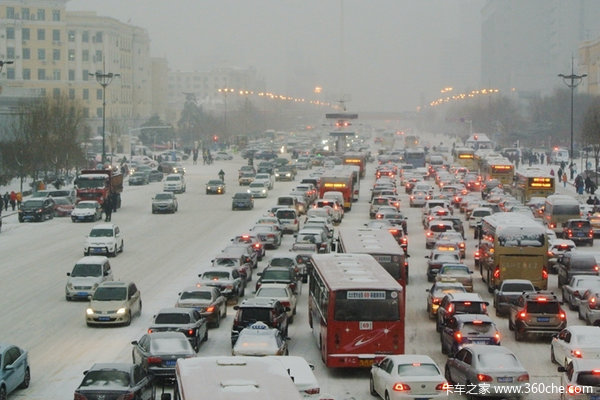 河南最新通知：暴雪导致多条高速禁行 多路段结冰预警！