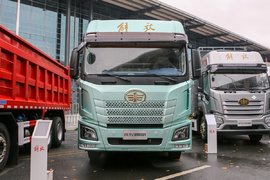 320马力配8档AMT！重卡级别驾驶室 解放出JH6 6米8载货车！