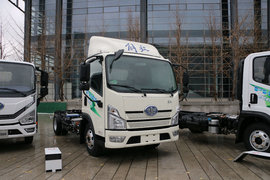 城市配送节油率>25% 领途混动标载轻卡亮相 可油可电可上绿牌！