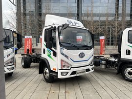 100电池中置布局 200马力大电机 虎6G纯电轻卡舒适配置好“卷”