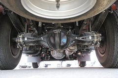 102款新车 重中轻卡全覆盖 解放年会看车进行中！