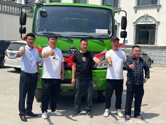 共建美丽城市 福田瑞沃6台大金刚ES5城镇装修垃圾运输车成功交付！