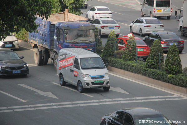 东南西北中市占上牌观察室丨广州城配12期 平台车身广告占比超过8成