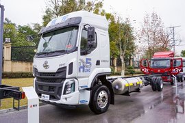 大单桥也有燃气版 4款LNG新品9.6米载货车盘点 您更看好哪一款?