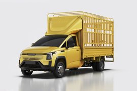 高栏式微卡油耗仅3.6L 菱势黄金卡开着像轿车 很舒服!