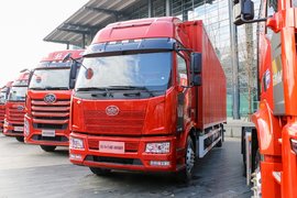 大单桥也有LNG车型 260马力解放J6L速报 9.7米长货厢可装62方货物