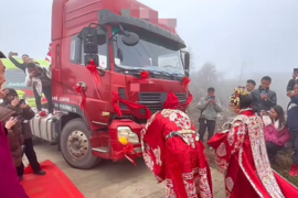 十几辆卡车接亲！新婚夫妇：感谢卡车见证我们的爱情