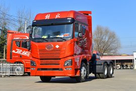 15升燃气机配AMT和液缓！解放JH6 LNG牵引车超越期待