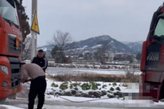 13�׸�����ѩ�ر��� ���Ѱ�æ5���ճɹ�