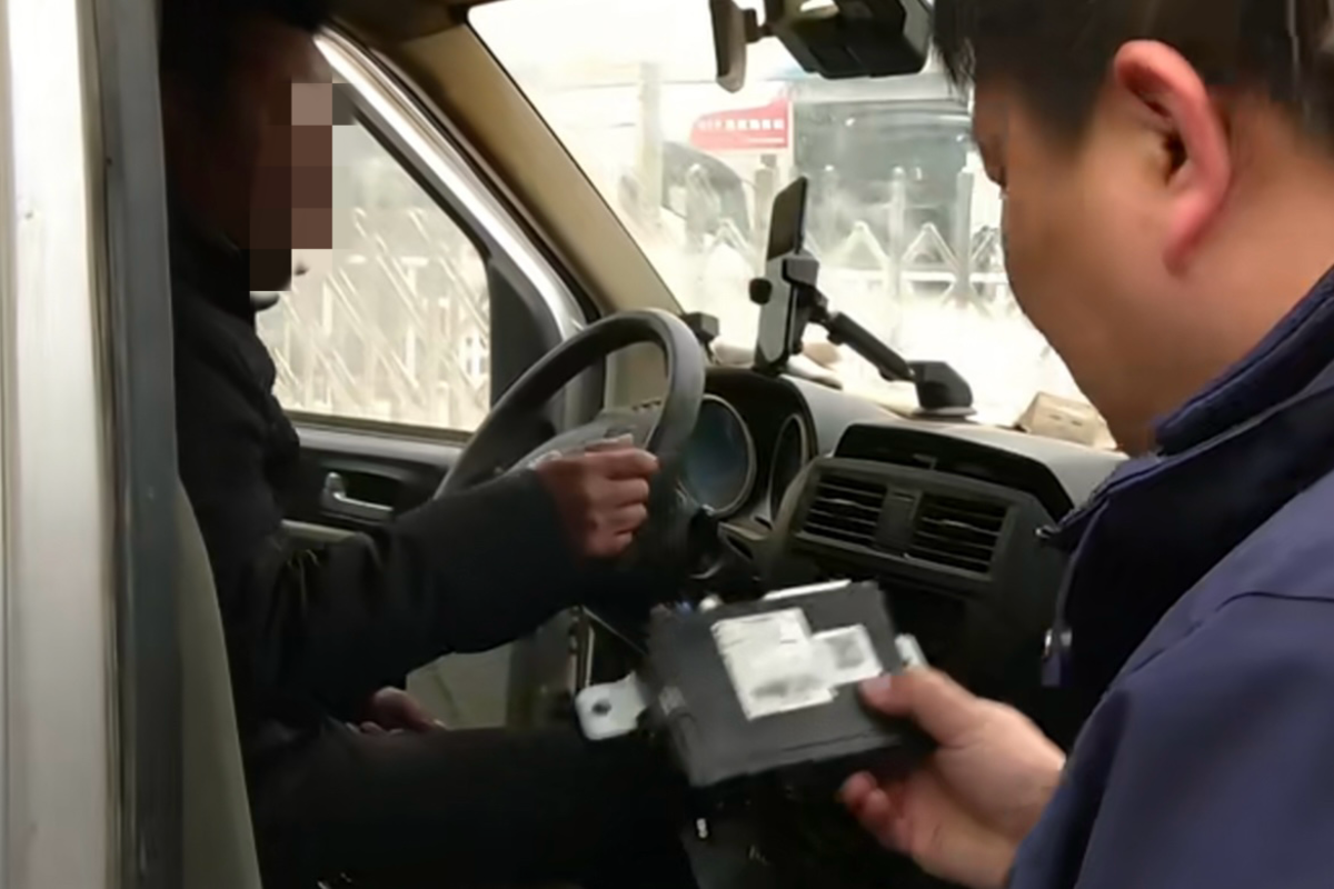 速度还不如电动车！新货车突现“乌龟标” 油门踩到底只能跑8码_手机卡车之家