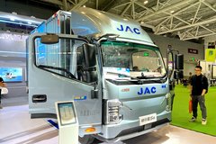 1�ȵ���3km˧��ES6 176��������280km