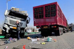 1��ͷ�����ˣ����ͺ���2����ӭͷ��ײ