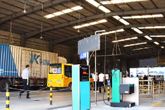 �ذ���һ��Υ�泵��ǣ��һ���Ƿ�������