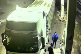 逃单？黑龙江一货车加满油却没付款 加油员全网找人：你快回来！