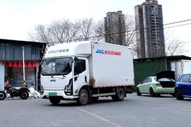 100度电续航能跑多远?实测江铃E路达 充电80% 仅需35分钟!