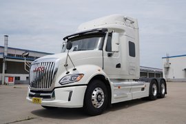 谁说国产没有长头重卡！这四款车型开上安全感爆棚