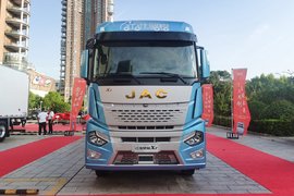 8x4配气囊桥好用吗？还有570马力康机+伊顿AMT 江淮星耀X7速报