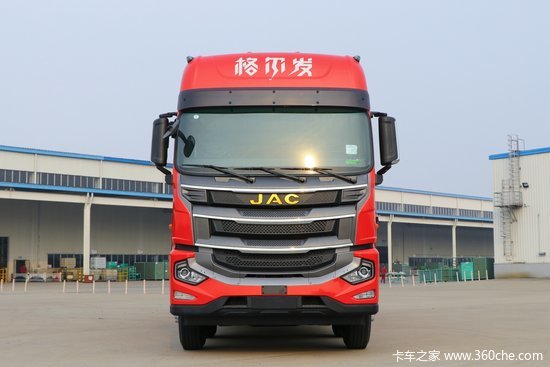 490马力福康机配12档采埃孚AMT 还有豪华内饰 格尔发A5W 8x4速报