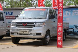 双排后双轮“神车”！五菱荣光新卡速报 2.0L汽油机可载人拉货