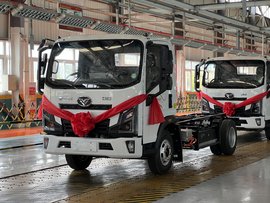 续航超一千公里 重汽豪曼首款插电式混动轻卡实拍