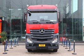 50万入手奔驰重卡不是梦！580马力配采埃孚AMT 奔驰 Actros C速报