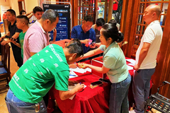 ����1��������Ա��ʵ�����