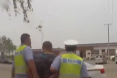 ����Ϊ�Σ������˾�����ӽ�������3��