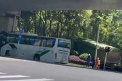 ����һ����ѧ����ͳ�����������ײ