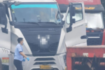 痛心!又一名卡友被发现死在车内