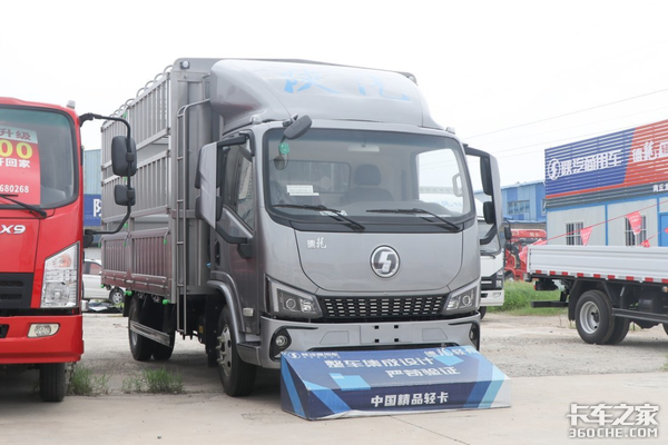 陜汽德龍G300-AMT解鎖輕卡運(yùn)輸賺錢(qián)密碼