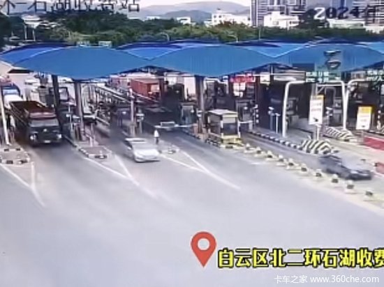 广州地区收费站货车频繁冲卡 高速收费员望洋兴叹