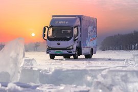 宇通轻卡T5雪龙版发布 寒区油电“攻守易形”